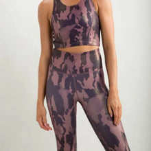 Load image into Gallery viewer, Mono B Camo Foil Brown Leggings size S