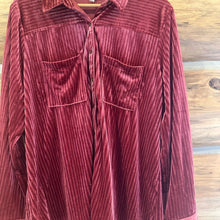Load image into Gallery viewer, Umgee Crushed Velvet Button Down size 2X