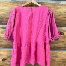 Load image into Gallery viewer, Staccato Puff Sleeve Pink Top size Medium