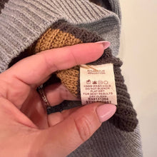 Load image into Gallery viewer, Hem & Thread Striped Sweater size Medium