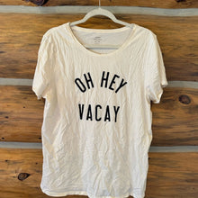 Load image into Gallery viewer, Old Navy Everywhere Oh Hey Vacay Graphic Tee size XL
