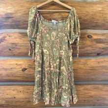 Load image into Gallery viewer, Agua Bendita For Target Floral Smocked Dress size XL
