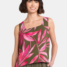 Load image into Gallery viewer, Time and Tru Floral Tank size XXXL
