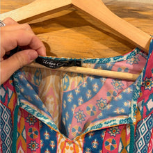 Load image into Gallery viewer, Urban Coco Swim Coverup size M
