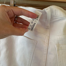 Load image into Gallery viewer, NWT Madewell Stovepipe Jeans size 32
