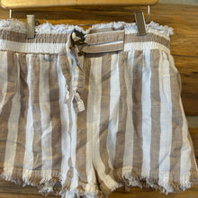 Load image into Gallery viewer, Umgee Women&#39;s Striped Linen Blend High Rise Paper Bag Shorts Raw Edge Beige size M
