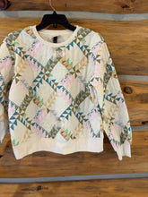 Load image into Gallery viewer, Universal Thread NWT Pullover size Medium
