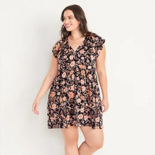 Load image into Gallery viewer, Old Navy Floral Dress size Large
