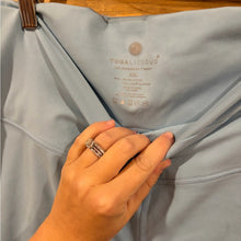 Load image into Gallery viewer, Yogalicous Biker Shorts size XXL
