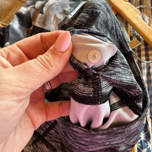 Load image into Gallery viewer, Lululemon Drop It Like It’s Hot Crop size 6
