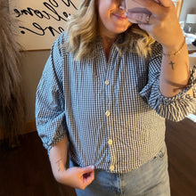 Load image into Gallery viewer, Free Assembly Women&#39;s 3/4 Sleeve Gathered Button Down Top size Large
