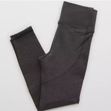Load image into Gallery viewer, Aerie Offline Smoked Gray High Waist Seamless 7/8 Legging size M

