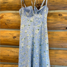Load image into Gallery viewer, Sim &amp; Sam Floral Mid Dress size XL
