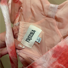 Load image into Gallery viewer, Freesia Floral Print Tie-Back Midi Dress size S
