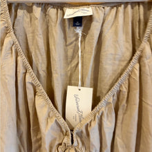 Load image into Gallery viewer, NWT Universal Thread Front Tie Puff Sleeve size XL
