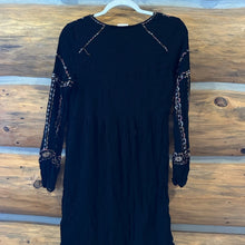 Load image into Gallery viewer, Knox Rose Embroidered Women’s Black Dress size Medium
