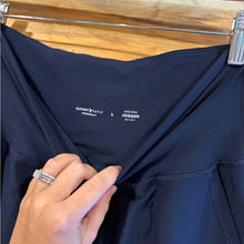 Load image into Gallery viewer, Old Navy High-Waisted PowerSoft Pocket Joggers size L
