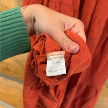 Load image into Gallery viewer, Zesica Smocked Rust Midi Dress size M
