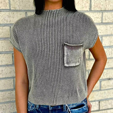 Load image into Gallery viewer, Leela &amp; Lavender Short Sleeve Cropped Sweater size S/M
