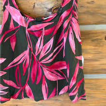 Load image into Gallery viewer, Time and Tru Floral Tank size XXXL
