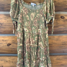 Load image into Gallery viewer, Agua Bendita For Target Floral Smocked Dress size XL
