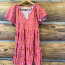 Load image into Gallery viewer, Universal Thread Floral Dress size XS
