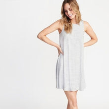 Load image into Gallery viewer, Old Navy Jersey Swing Dress size XL

