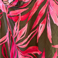 Load image into Gallery viewer, Time and Tru Floral Tank size XXXL
