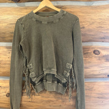Load image into Gallery viewer, Free People One Interlaken Cropped Green Long Sleeve size XS
