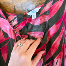 Load image into Gallery viewer, Time and Tru Floral Tank size XXXL
