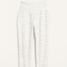 Load image into Gallery viewer, Old Navy High-Waisted Powersoft 7/8 Leggings size M
