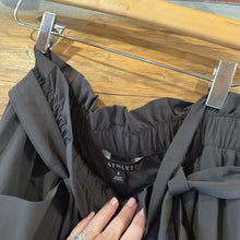 Load image into Gallery viewer, Athleta Skyline Pants size 2
