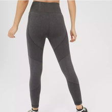 Load image into Gallery viewer, Aerie Offline Smoked Gray High Waist Seamless 7/8 Legging size M
