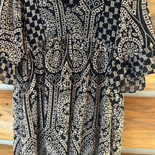 Load image into Gallery viewer, Anthropologie Akemi &amp; Kin Brooke Eyelet Dress size 4
