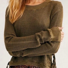 Load image into Gallery viewer, Free People One Interlaken Cropped Green Long Sleeve size XS
