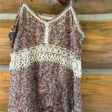 Load image into Gallery viewer, NWT Boho Crochet Tank Top size Medium
