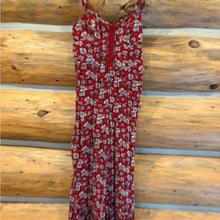 Load image into Gallery viewer, American Eagle Floral Jumpsuit size 4
