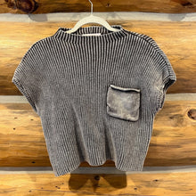 Load image into Gallery viewer, Leela &amp; Lavender Short Sleeve Cropped Sweater size S/M
