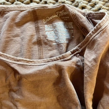 Load image into Gallery viewer, Universal Thread Brown Top size Large

