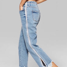 Load image into Gallery viewer, Wild Fable Zippered Side Straight Leg Jeans size 10
