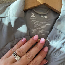 Load image into Gallery viewer, Xersion Zippered Vest size XL
