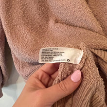 Load image into Gallery viewer, Knox Rose Popcorn Sweater size XL
