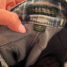 Load image into Gallery viewer, Wild Fable High Rise Jeans size 16
