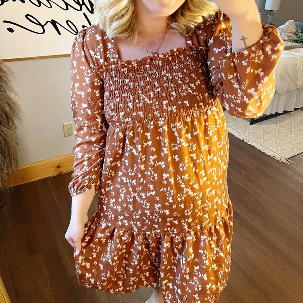 Hint of Blush Floral Smocked Dress size Large