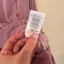 Load image into Gallery viewer, Express Velvet Top size Small
