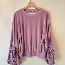Load image into Gallery viewer, Express Velvet Top size Small
