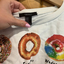 Load image into Gallery viewer, Forever 21 Donut Days of the Week Pullover size Medium
