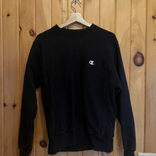 Load image into Gallery viewer, Champion Oversized Sweatshirt size Small
