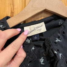 Load image into Gallery viewer, Universal Thread Balloon Long Sleeve Button-Down Shirt size Small
