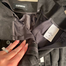 Load image into Gallery viewer, NWT Express Shorts size 10
